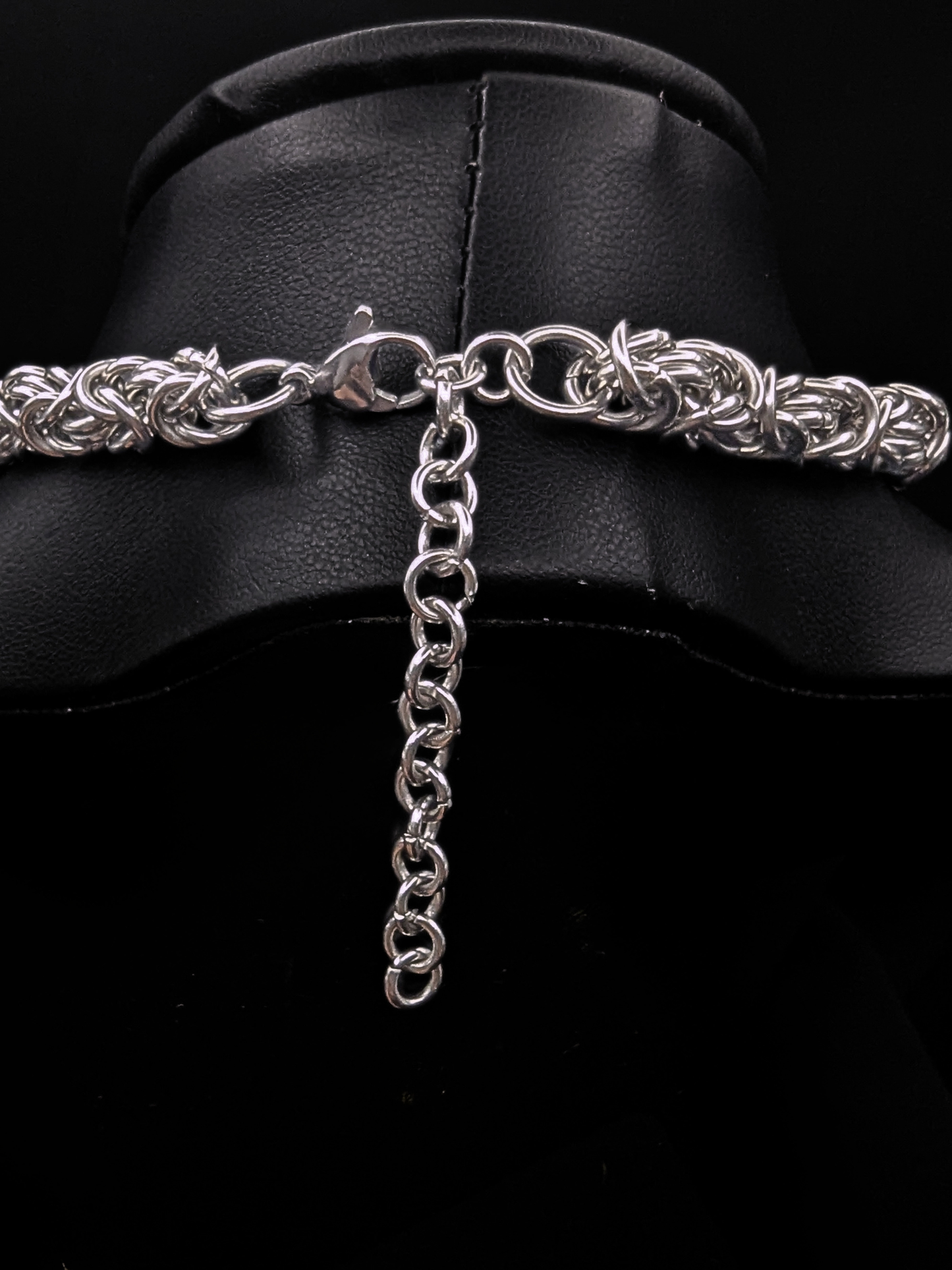 ROWENA Choker