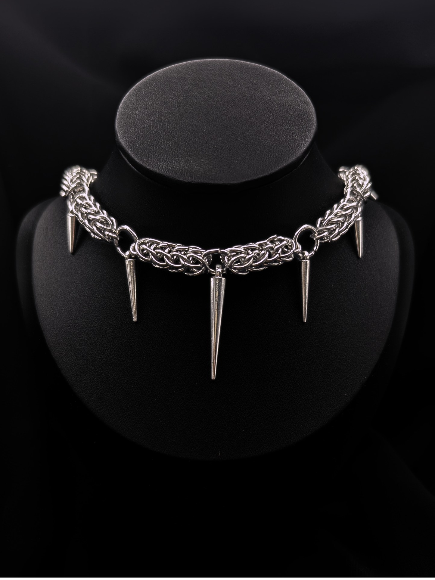 AZARA Choker