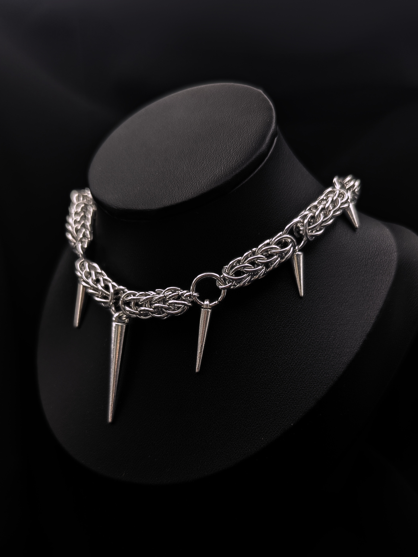 AZARA Choker